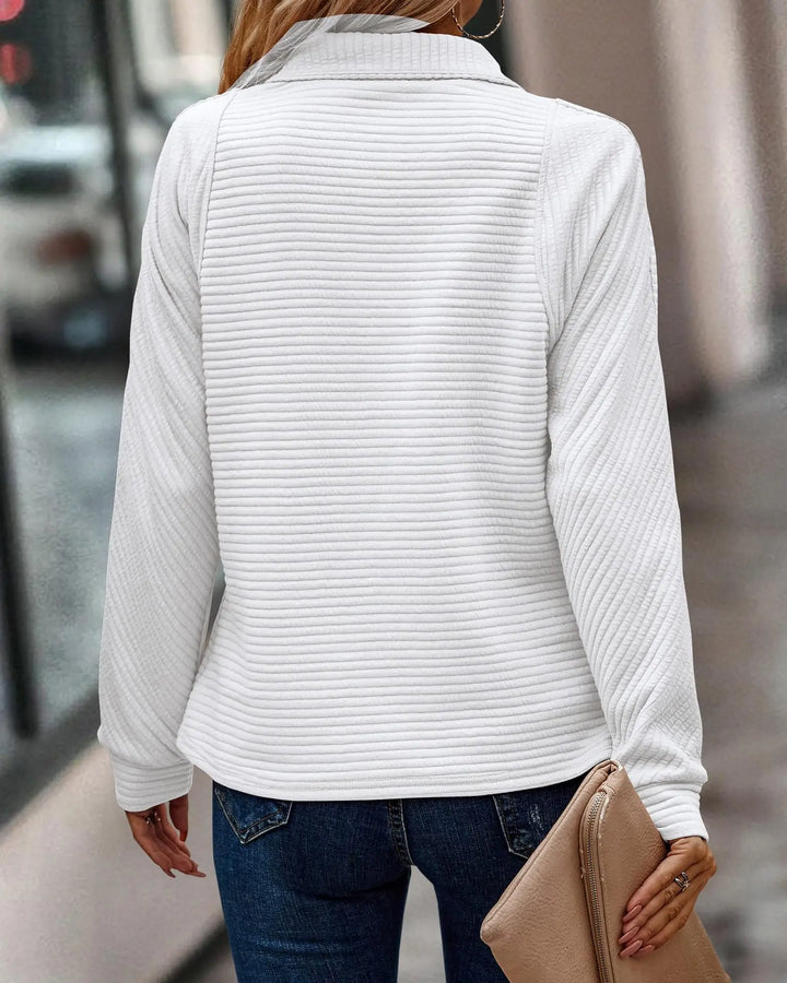 Viola - Elegant Sweater with V-Neck