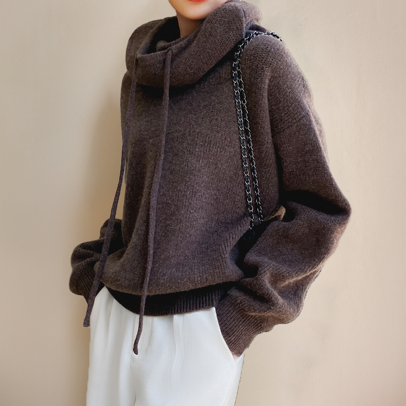 Lia - Elegant High Neck Sweater
