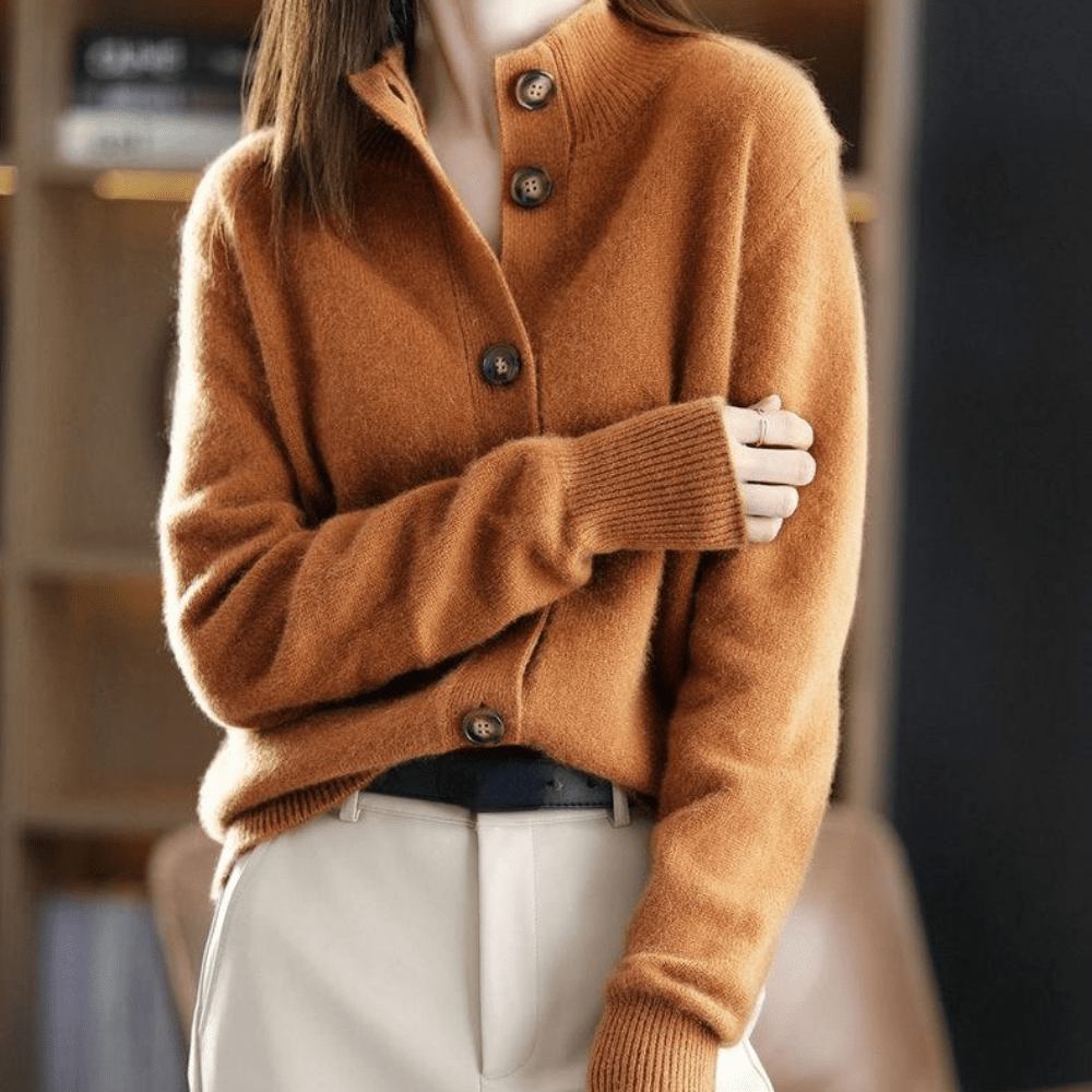 Julie - Cozy Knitted Cardigan