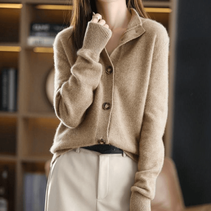 Julie - Cozy Knitted Cardigan